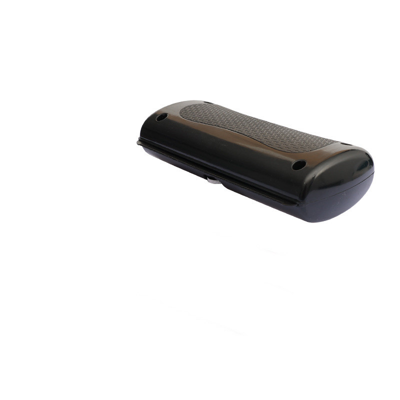 Easy-Grip Pet Deshedding Comb